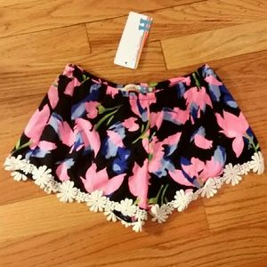 Vintage Havana Kids NWT Floral Crochet Trim Shorts